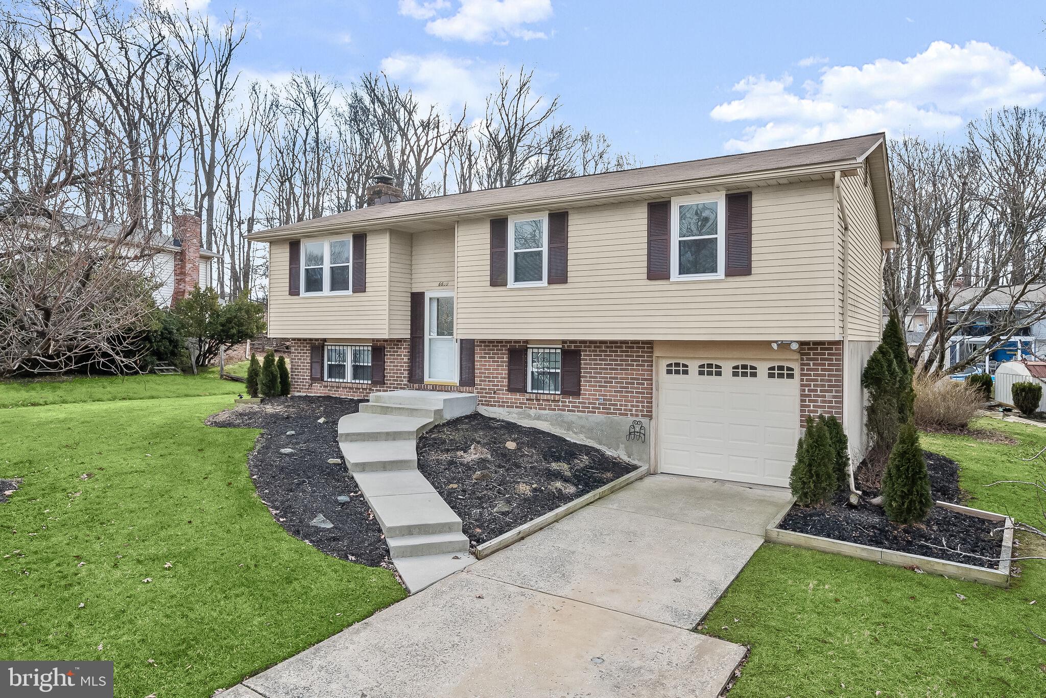 WOODBRIDGE VALLEY - Residential