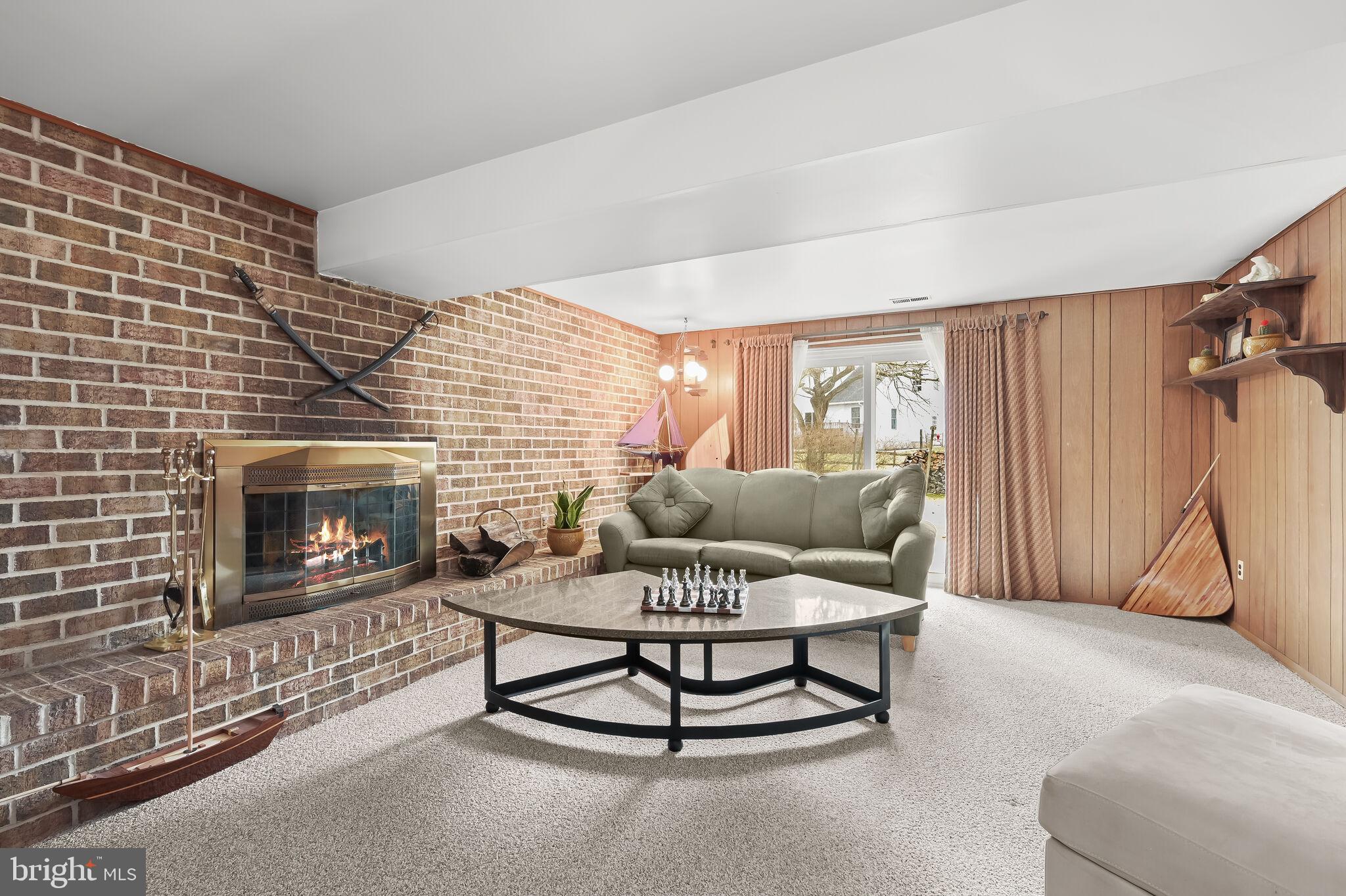 WOODBRIDGE VALLEY - Residential