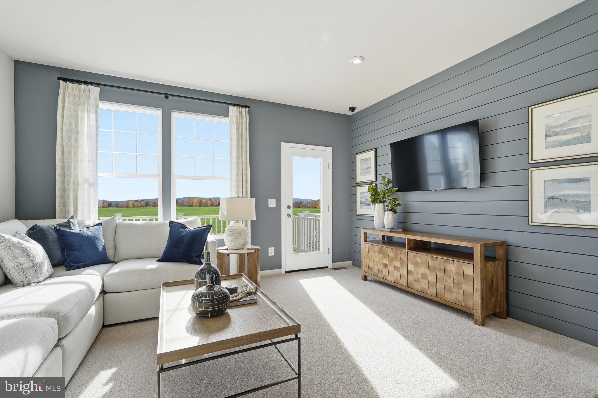 PRESIDENTS POINTE - Residential