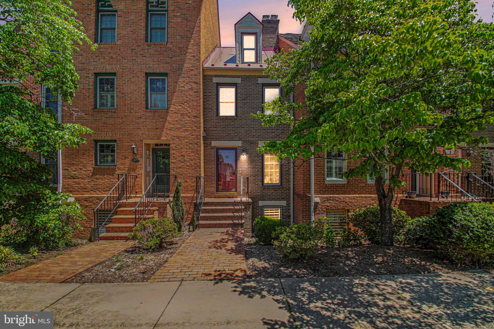 807 COLLEGE AVENUE