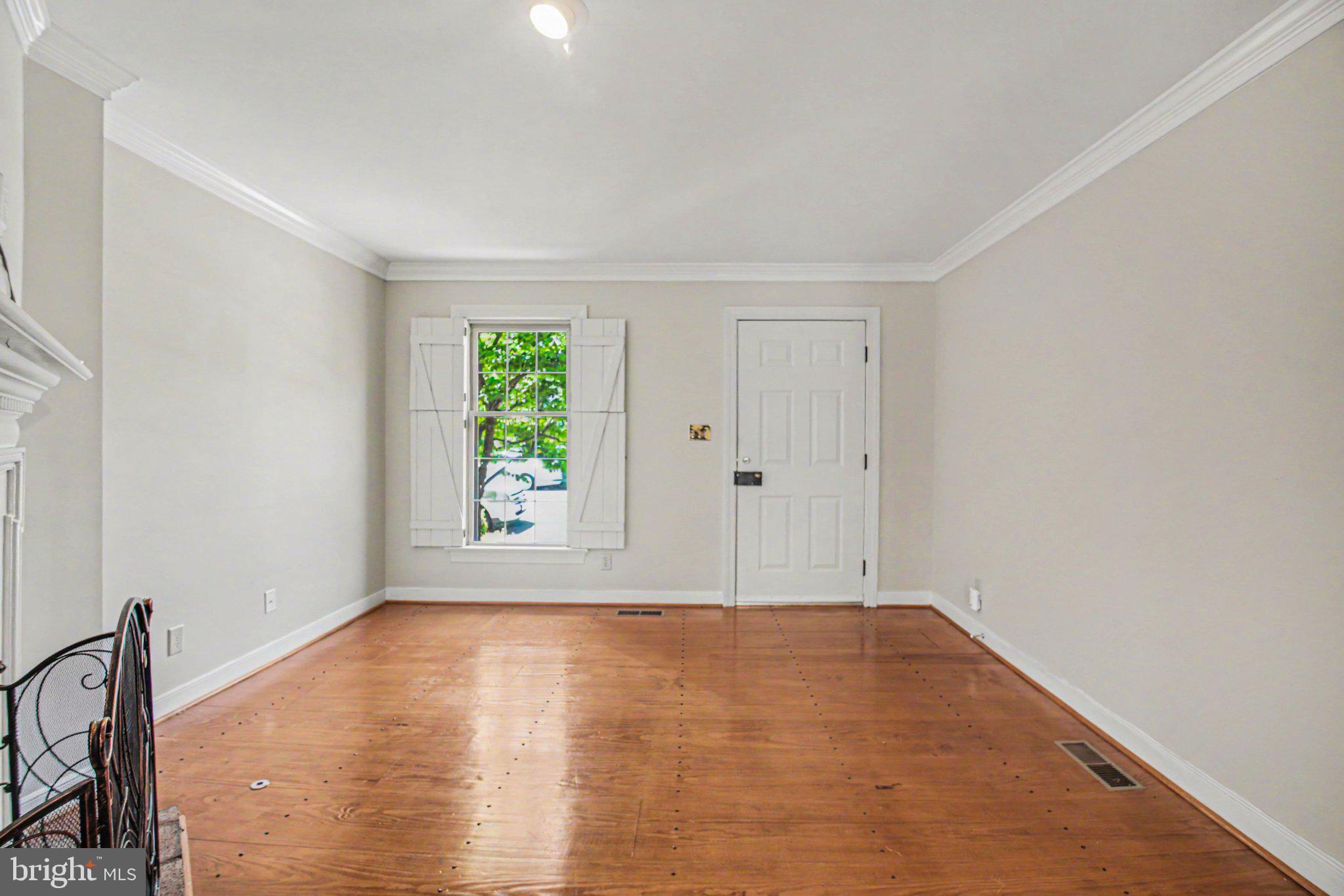807 COLLEGE AVENUE