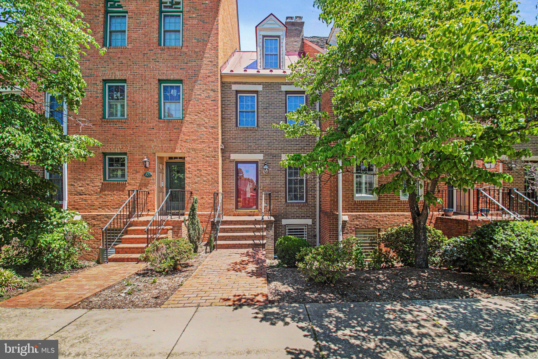 Photo 1 of 34 — 807 COLLEGE AVENUE, FREDERICKSBURG, VA 22401