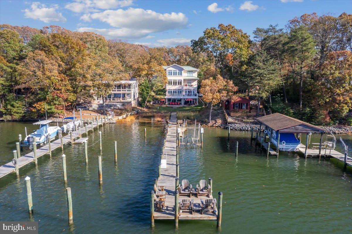 206 HARBOR DRIVE