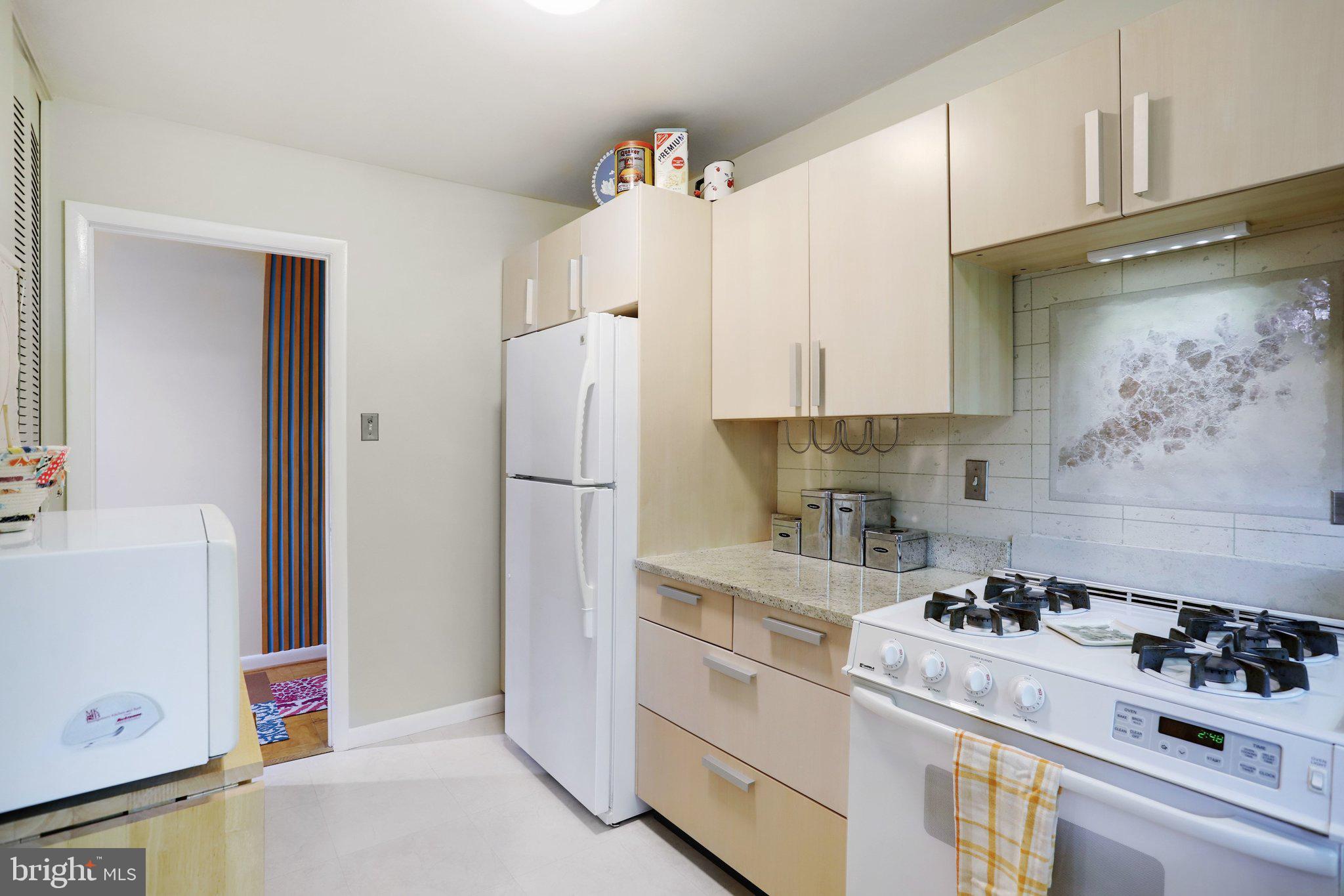 PARKSIDE CONDOMINIUMS - Residential