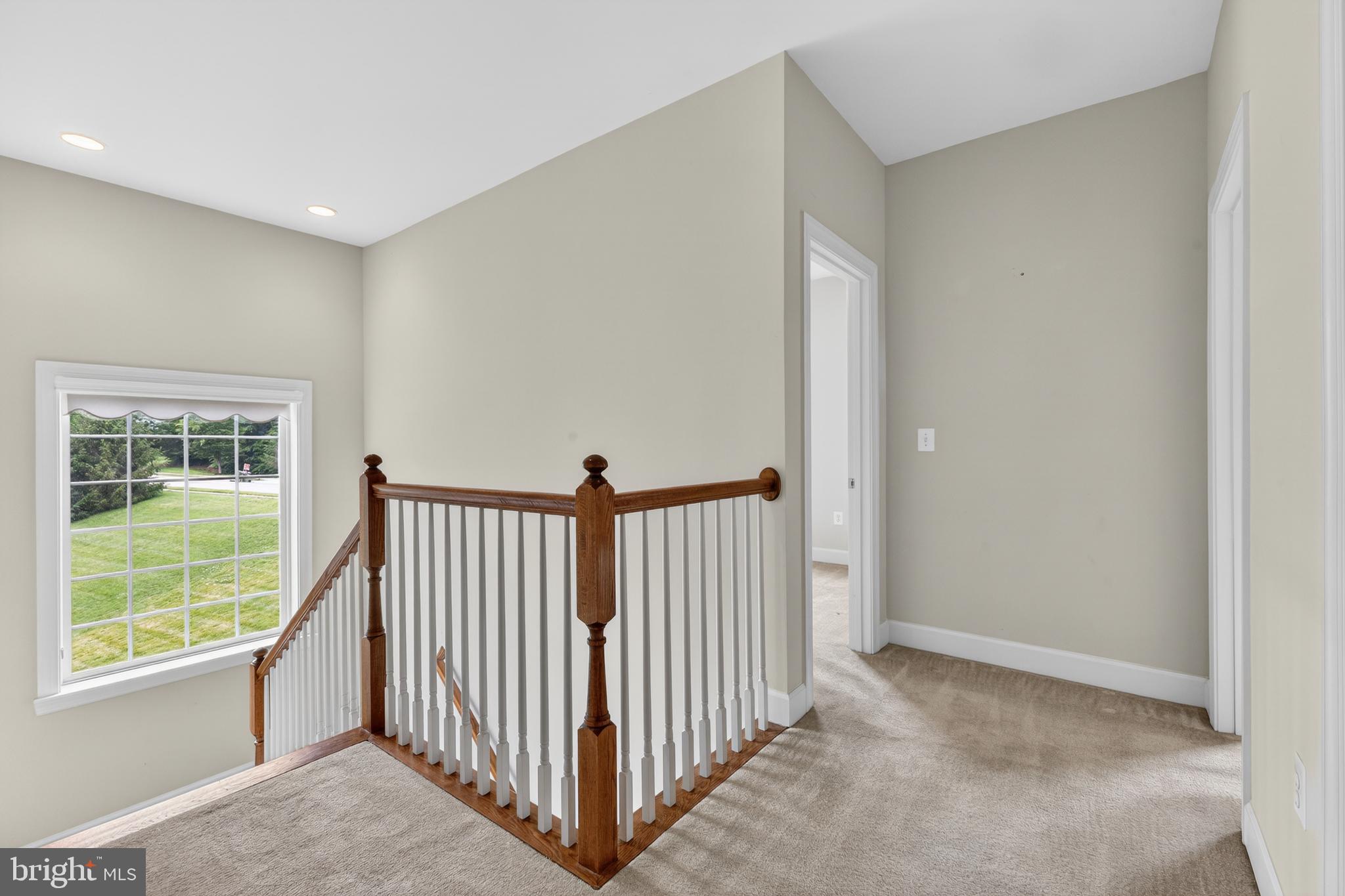 COLES RUN MANOR - Residential