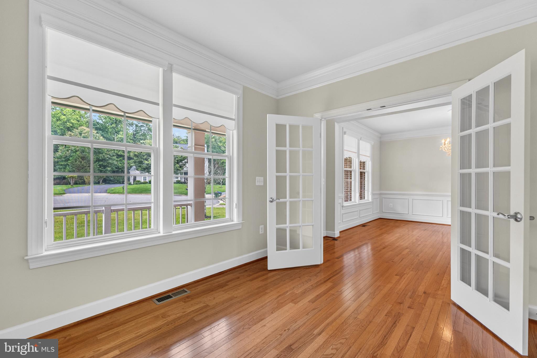 COLES RUN MANOR - Residential