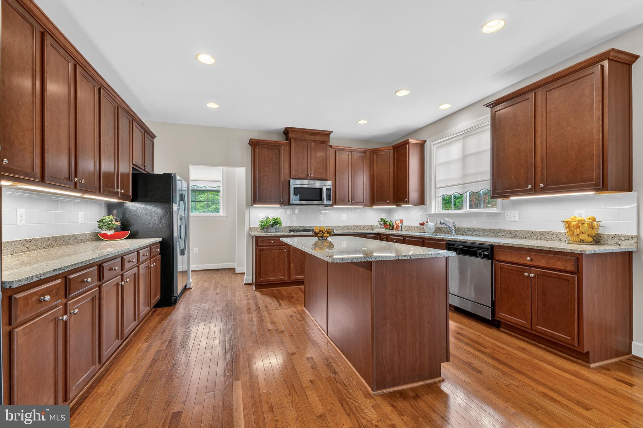 COLES RUN MANOR - Residential