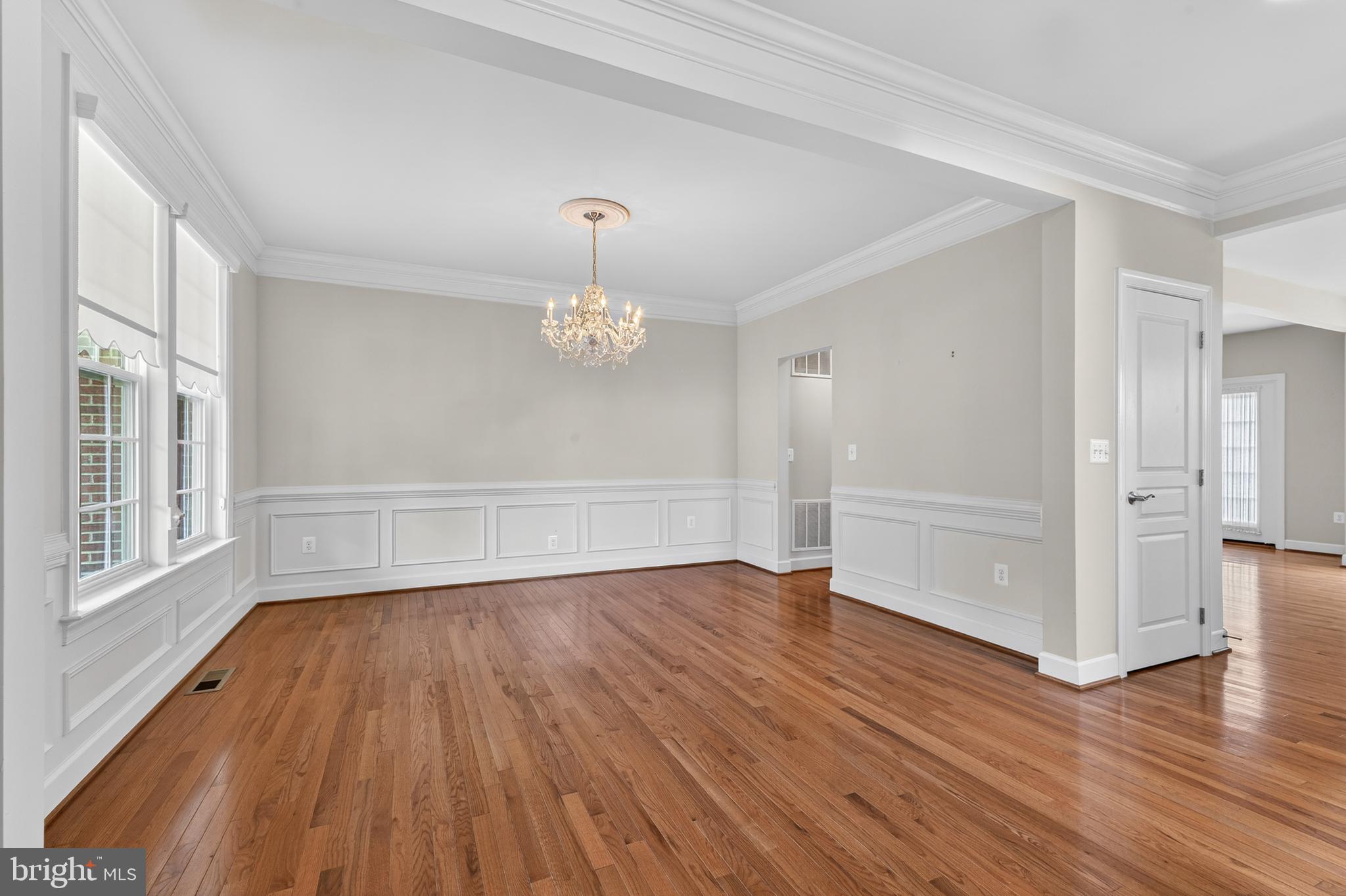 COLES RUN MANOR - Residential