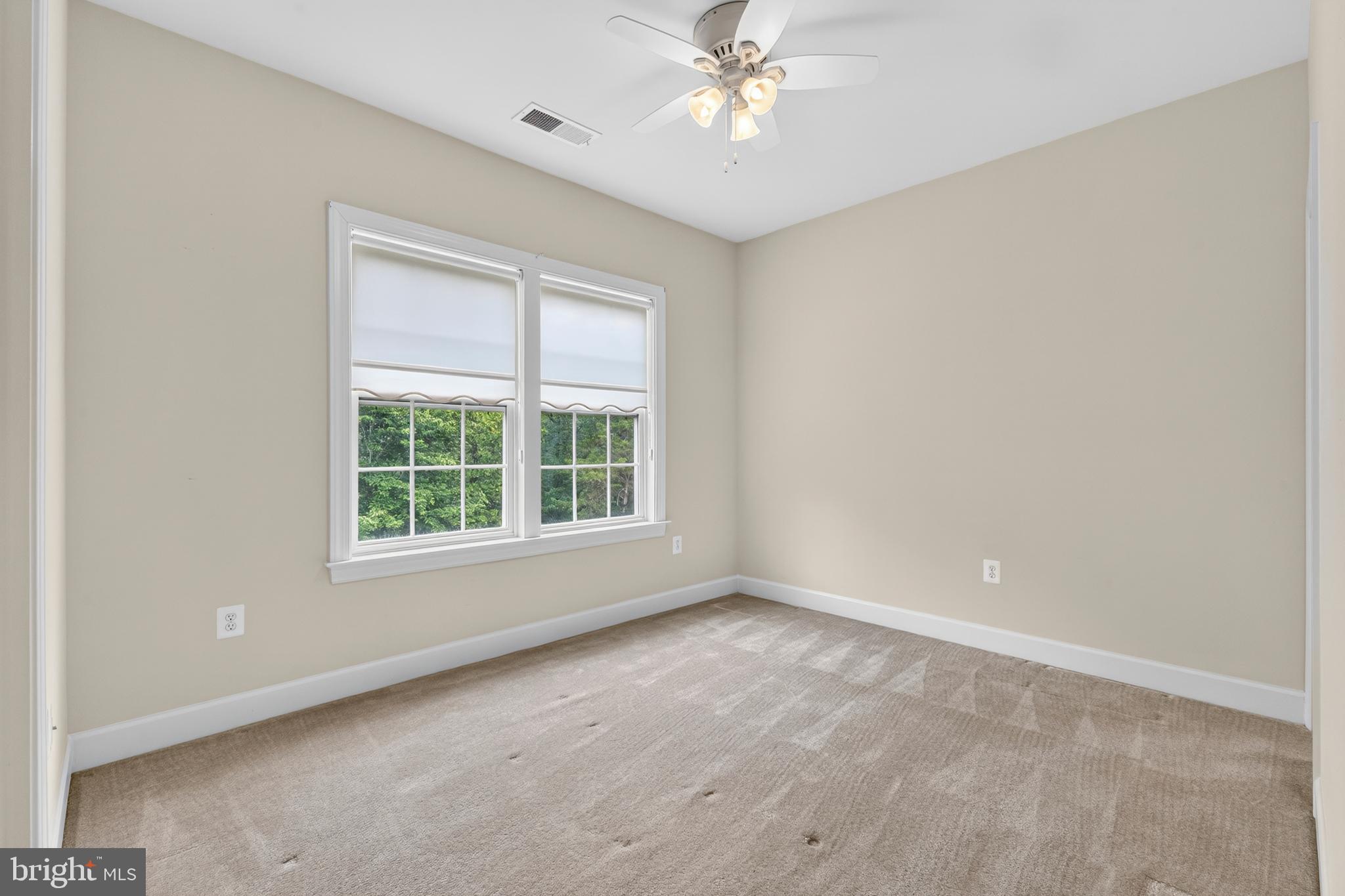 COLES RUN MANOR - Residential