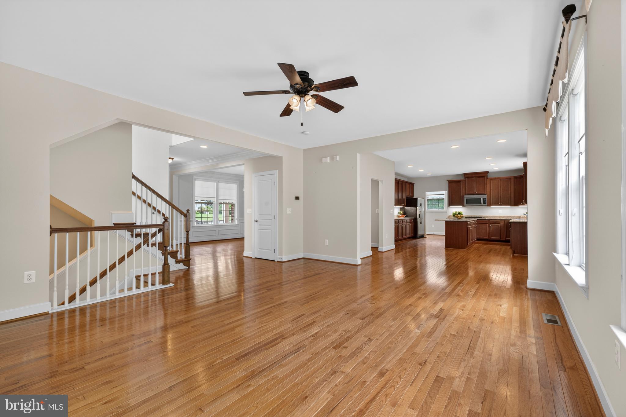 COLES RUN MANOR - Residential