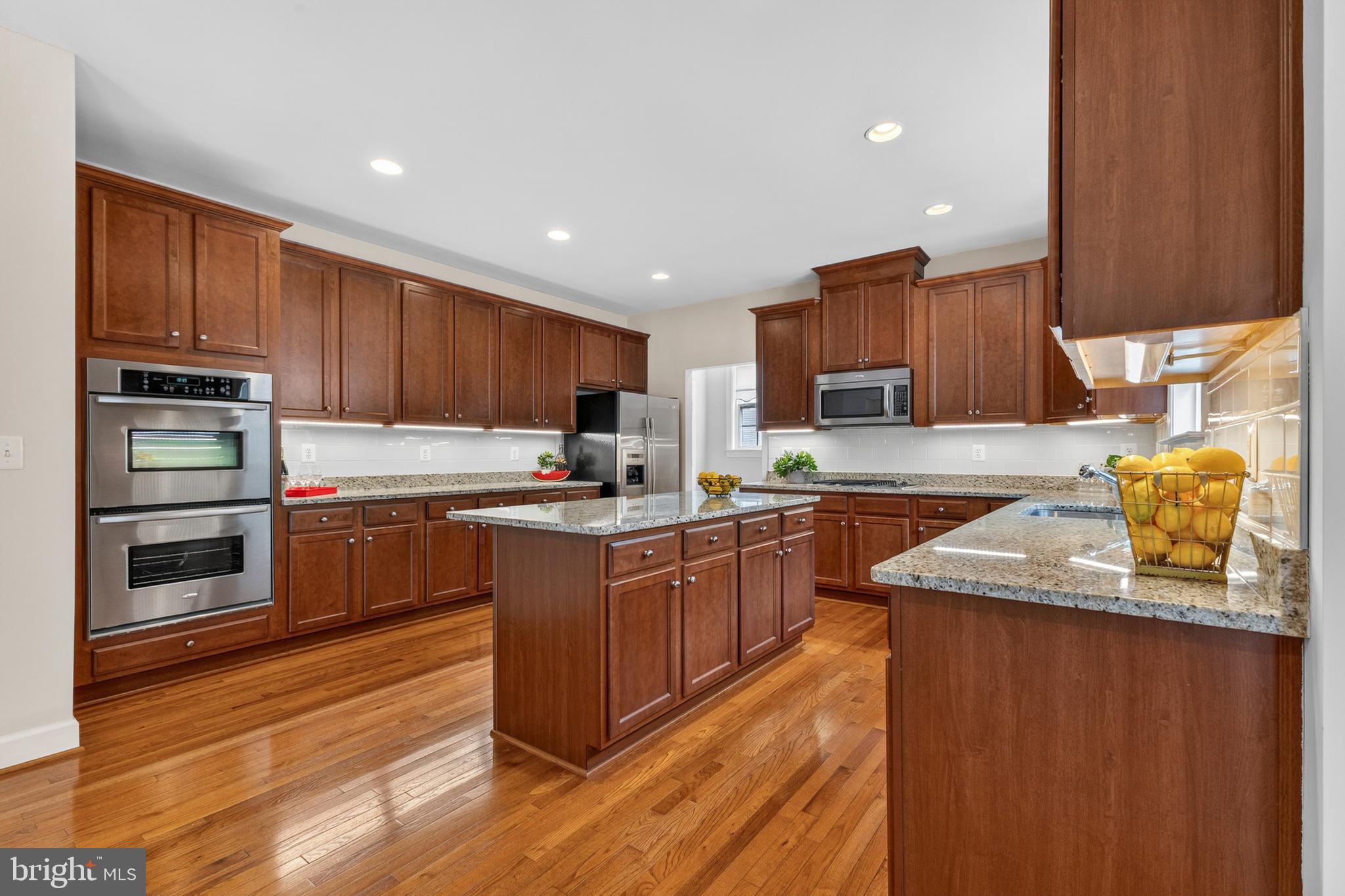 COLES RUN MANOR - Residential
