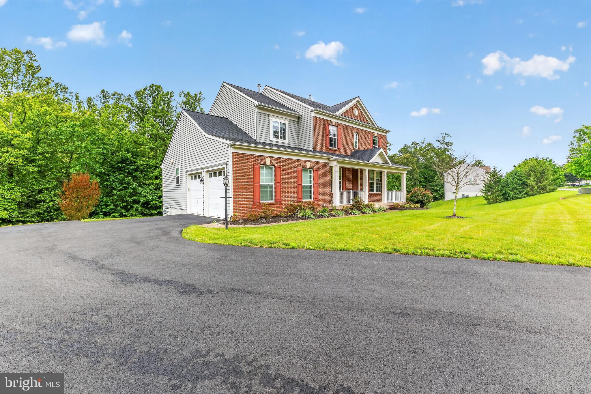 COLES RUN MANOR - Residential