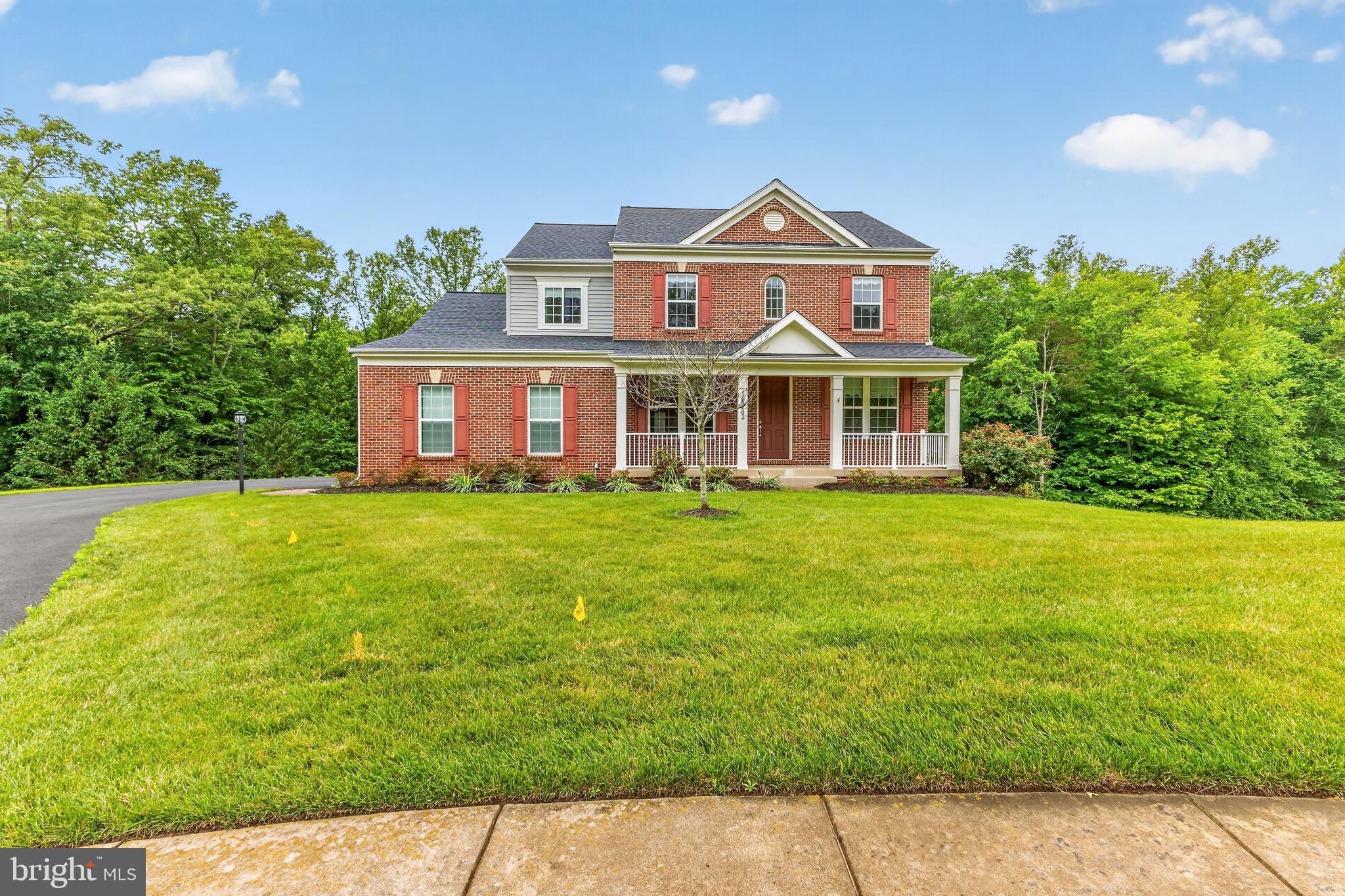 COLES RUN MANOR - Residential