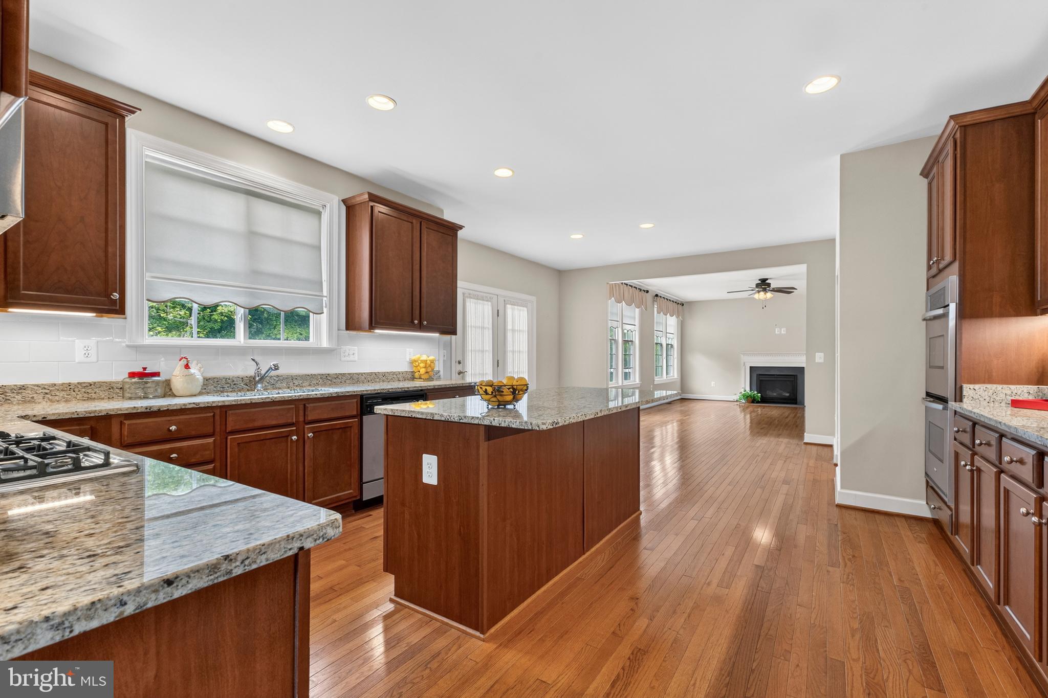 COLES RUN MANOR - Residential