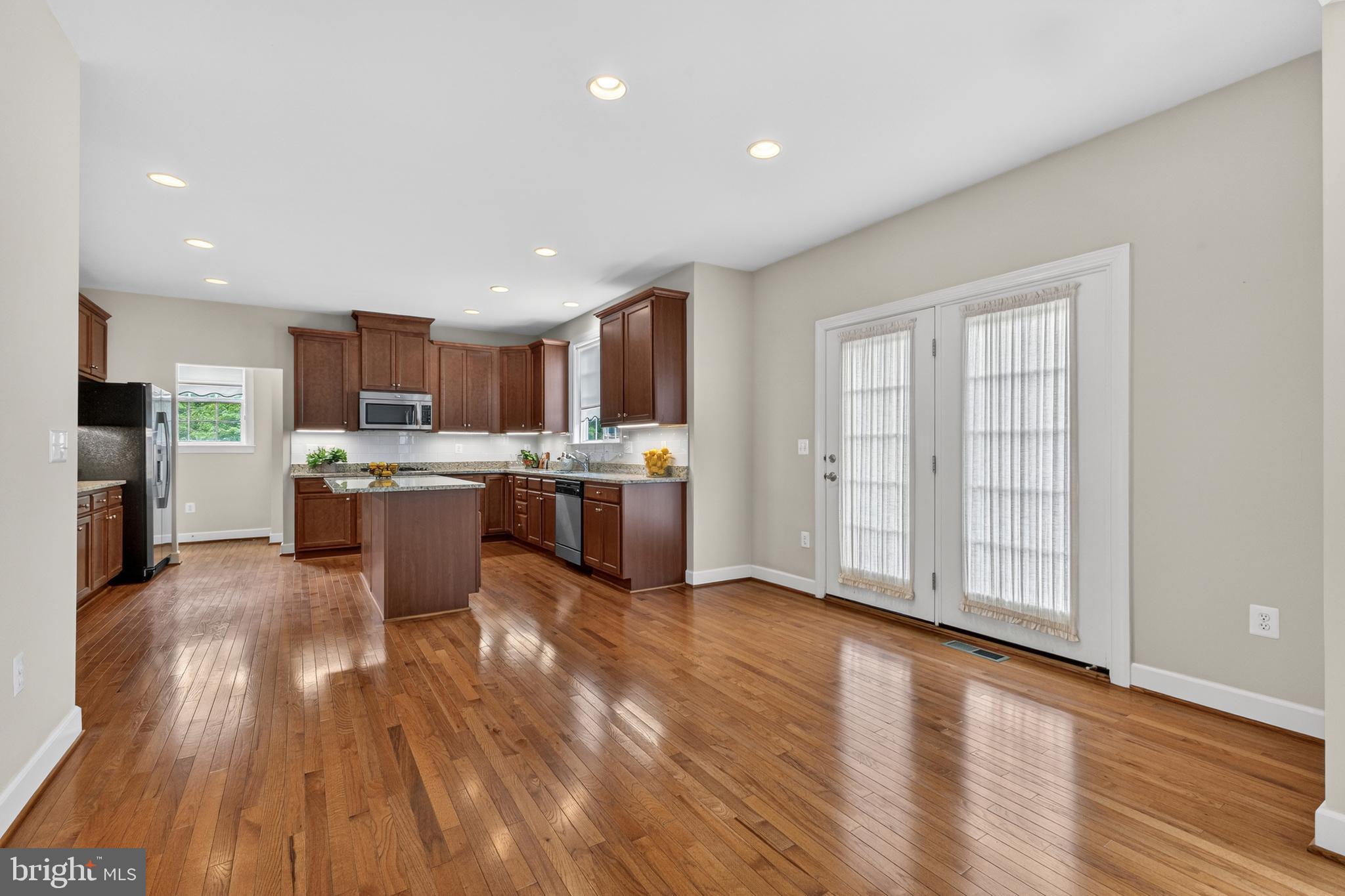 COLES RUN MANOR - Residential