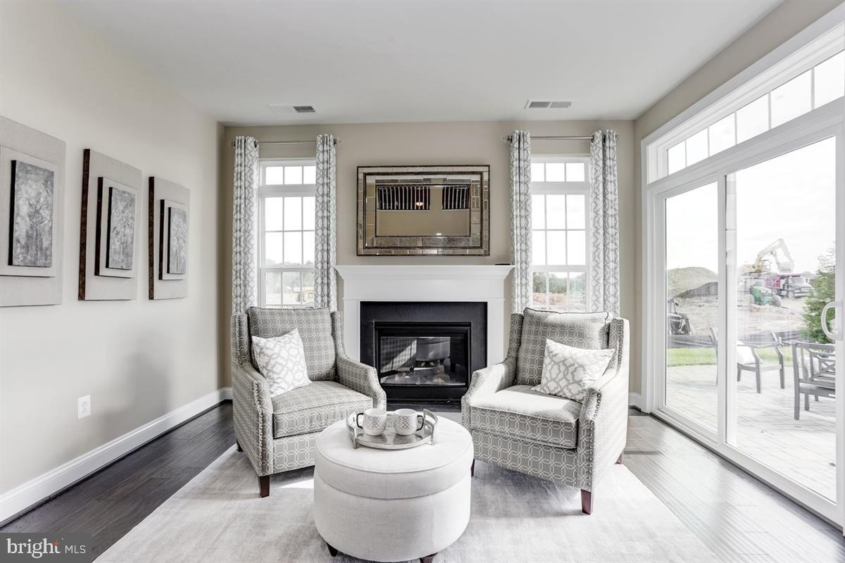 YARDLEY WOODS - Residential