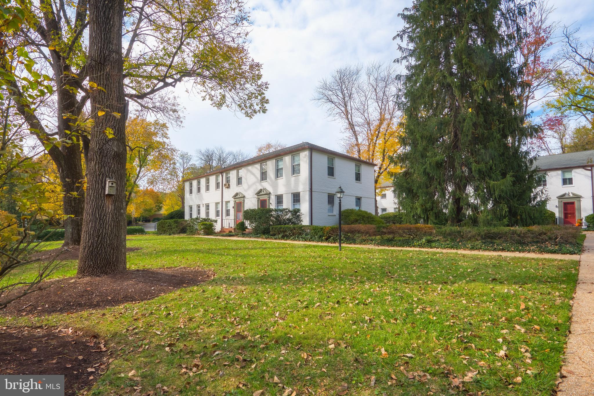 ROLAND PARK - Residential