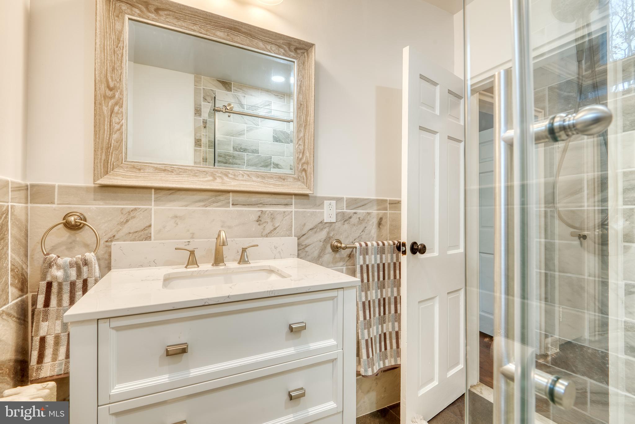 ROLAND PARK - Residential