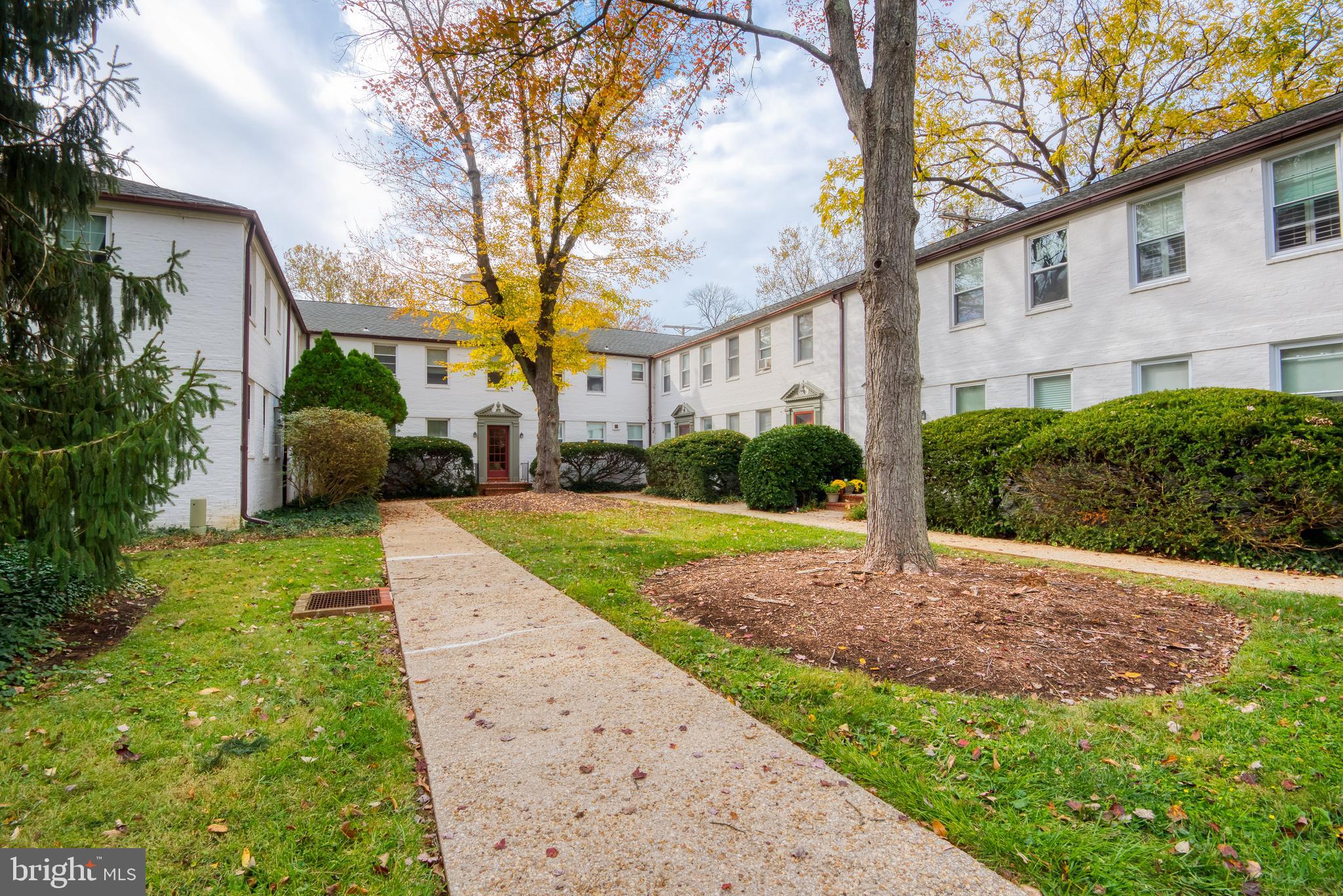 ROLAND PARK - Residential