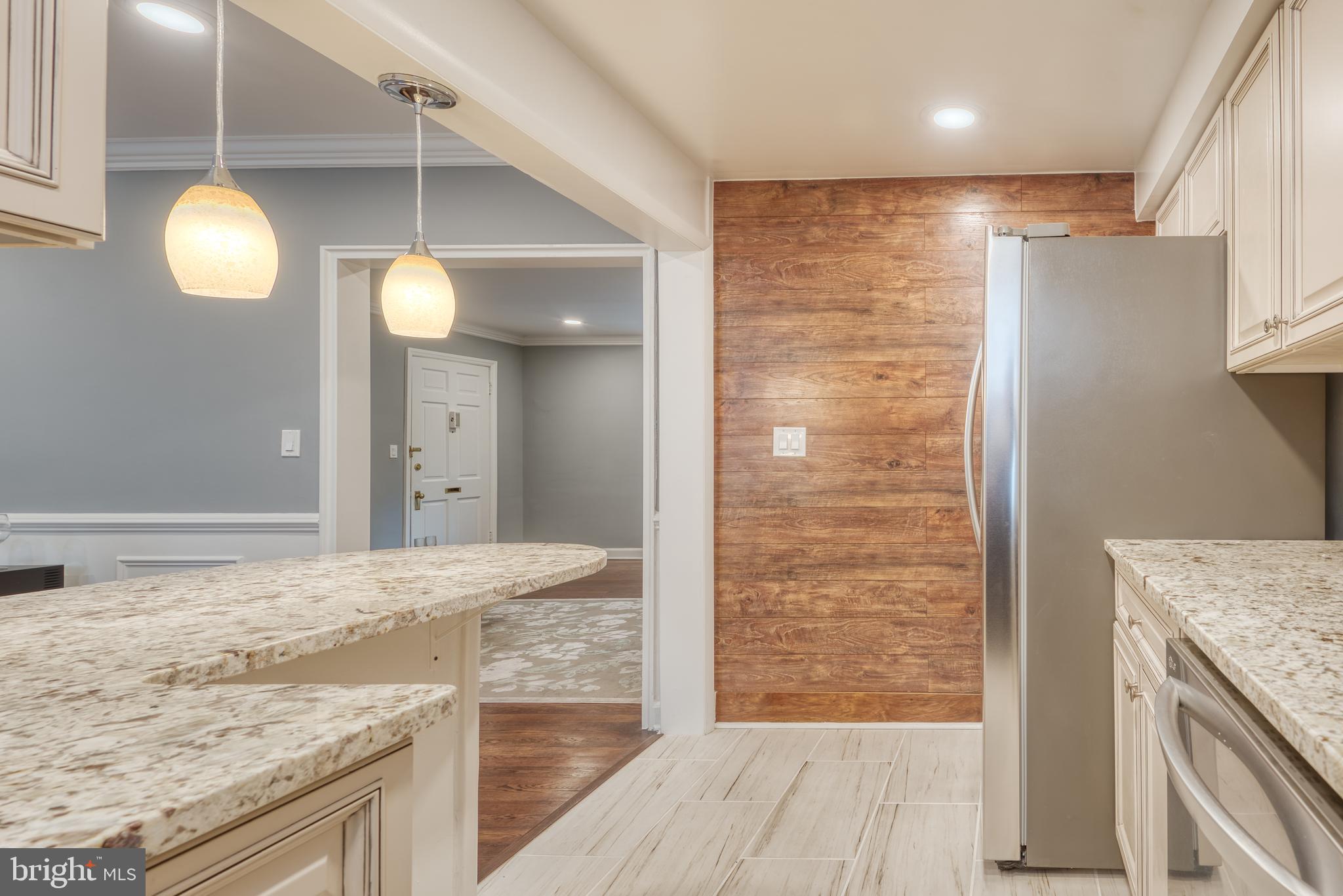 ROLAND PARK - Residential