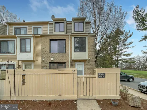 32 Welbeck Court, Montgomery Village, MD MLS: MDMC2172364
