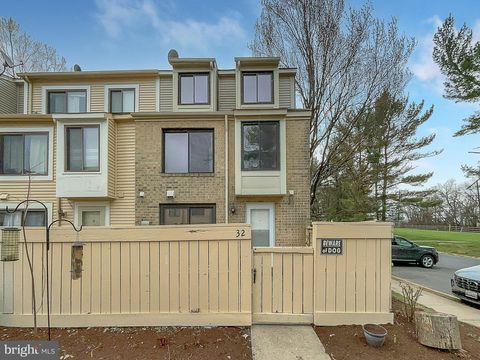 32 WELBECK COURT MONTGOMERY VILLAGE MD 20886