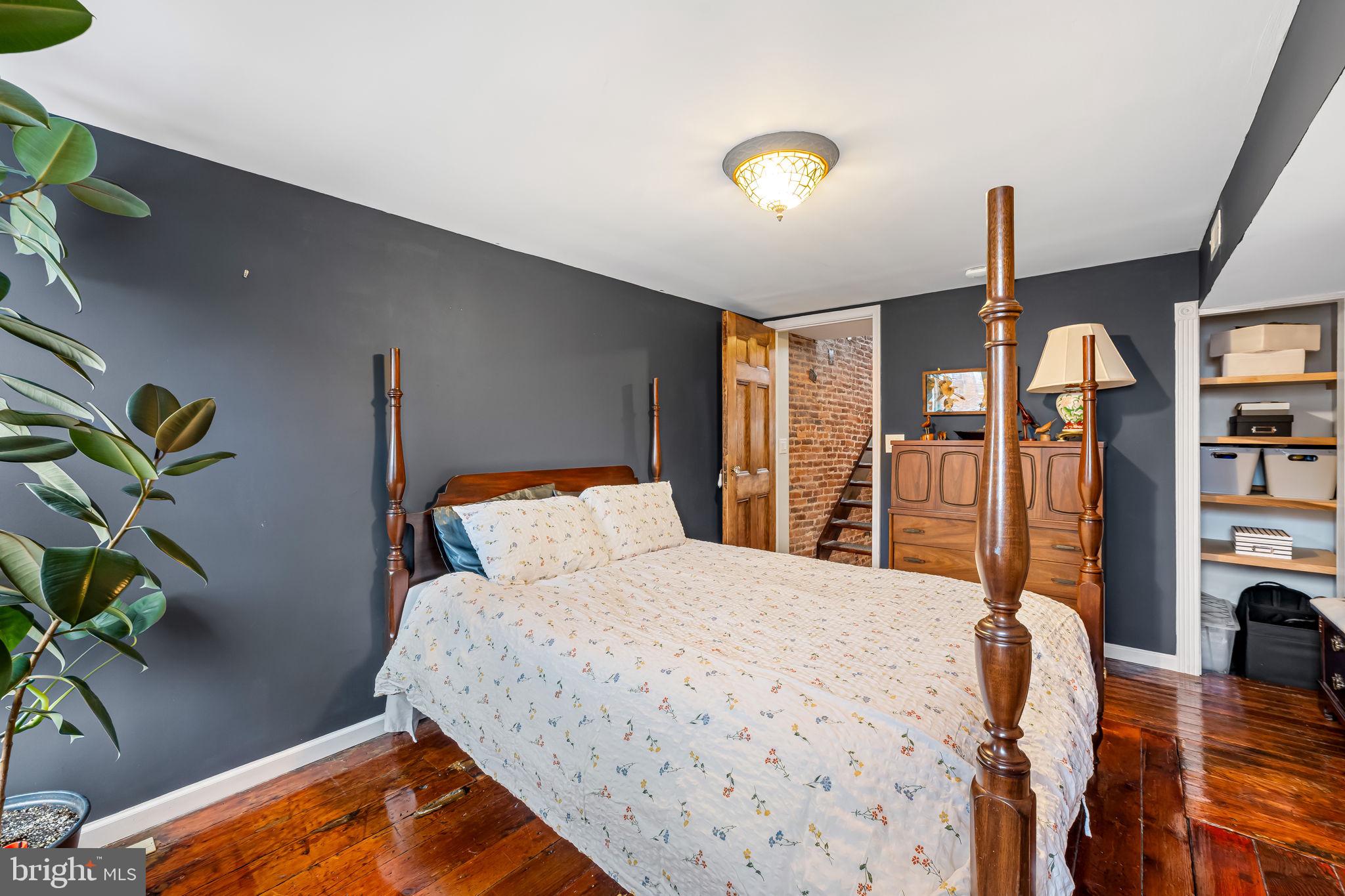 RIVERSIDE - Residential