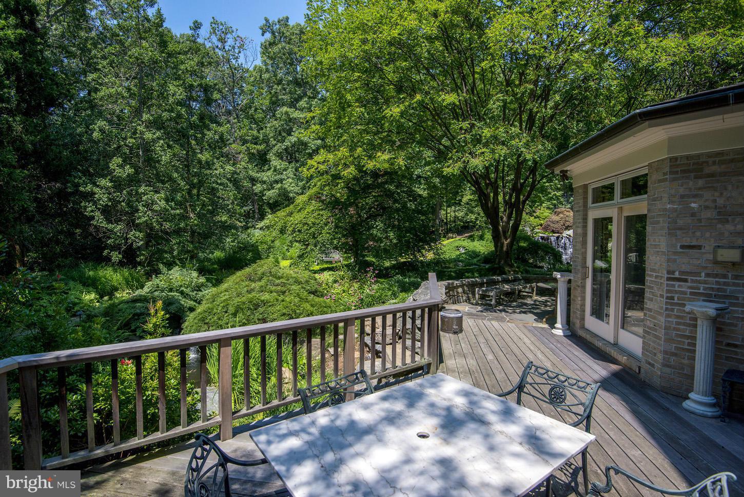 HUNTER'S CREST - Residential