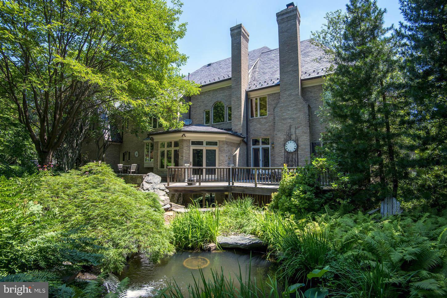 HUNTER'S CREST - Residential