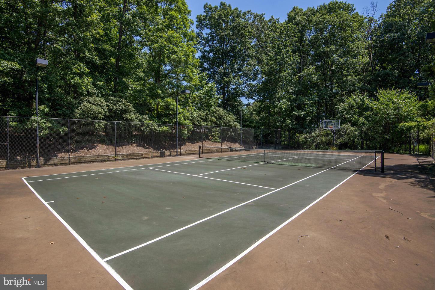 HUNTER'S CREST - Residential