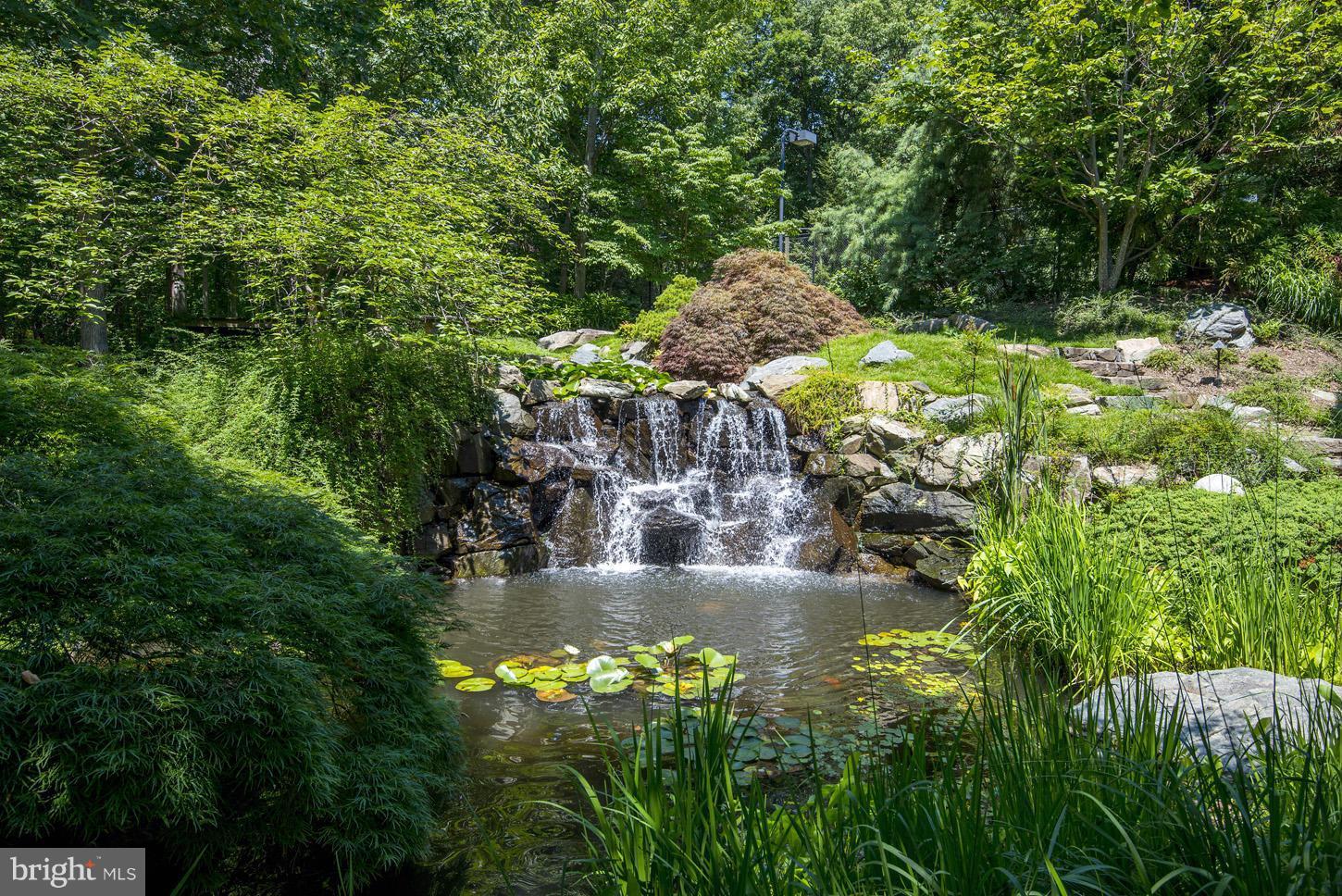 HUNTER'S CREST - Residential