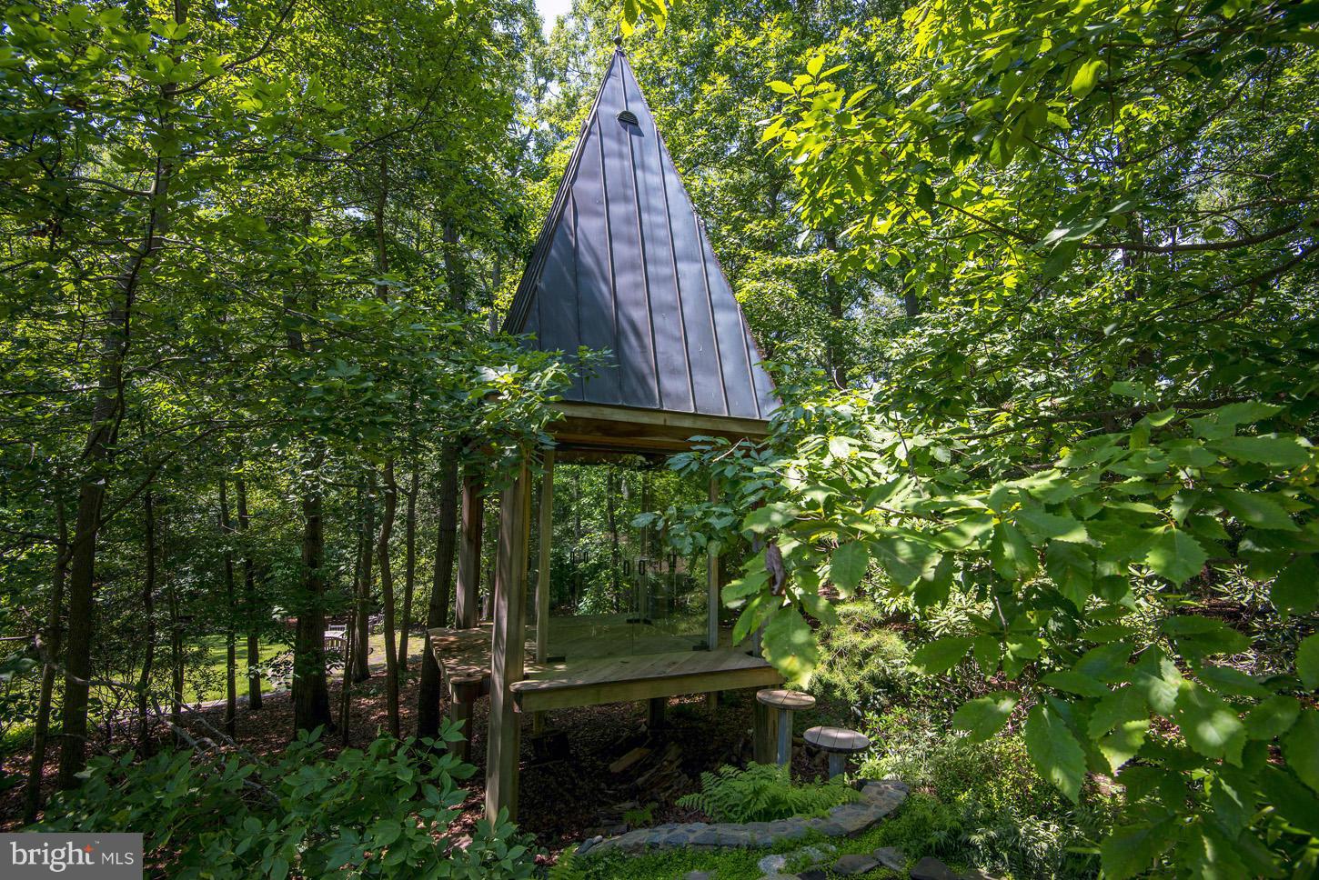 HUNTER'S CREST - Residential