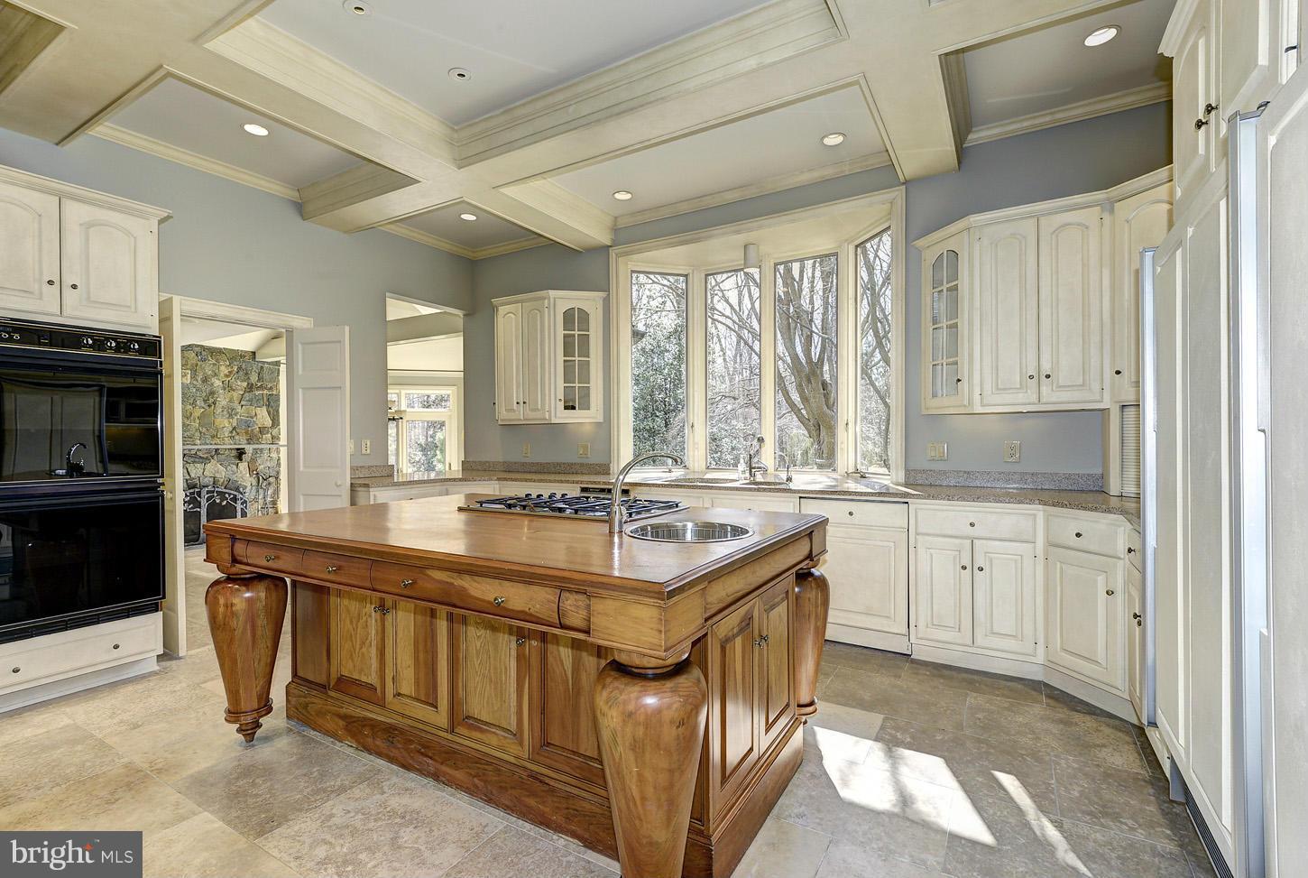 HUNTER'S CREST - Residential