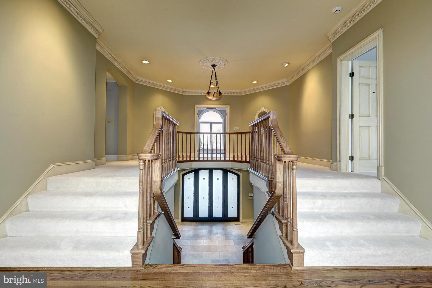 HUNTER'S CREST - Residential