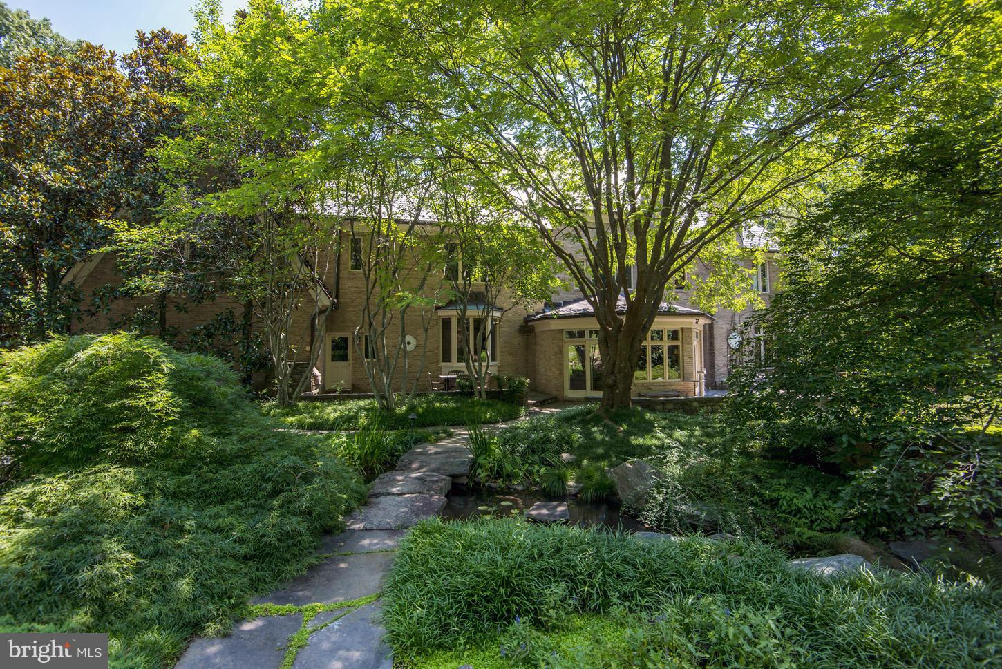 HUNTER'S CREST - Residential