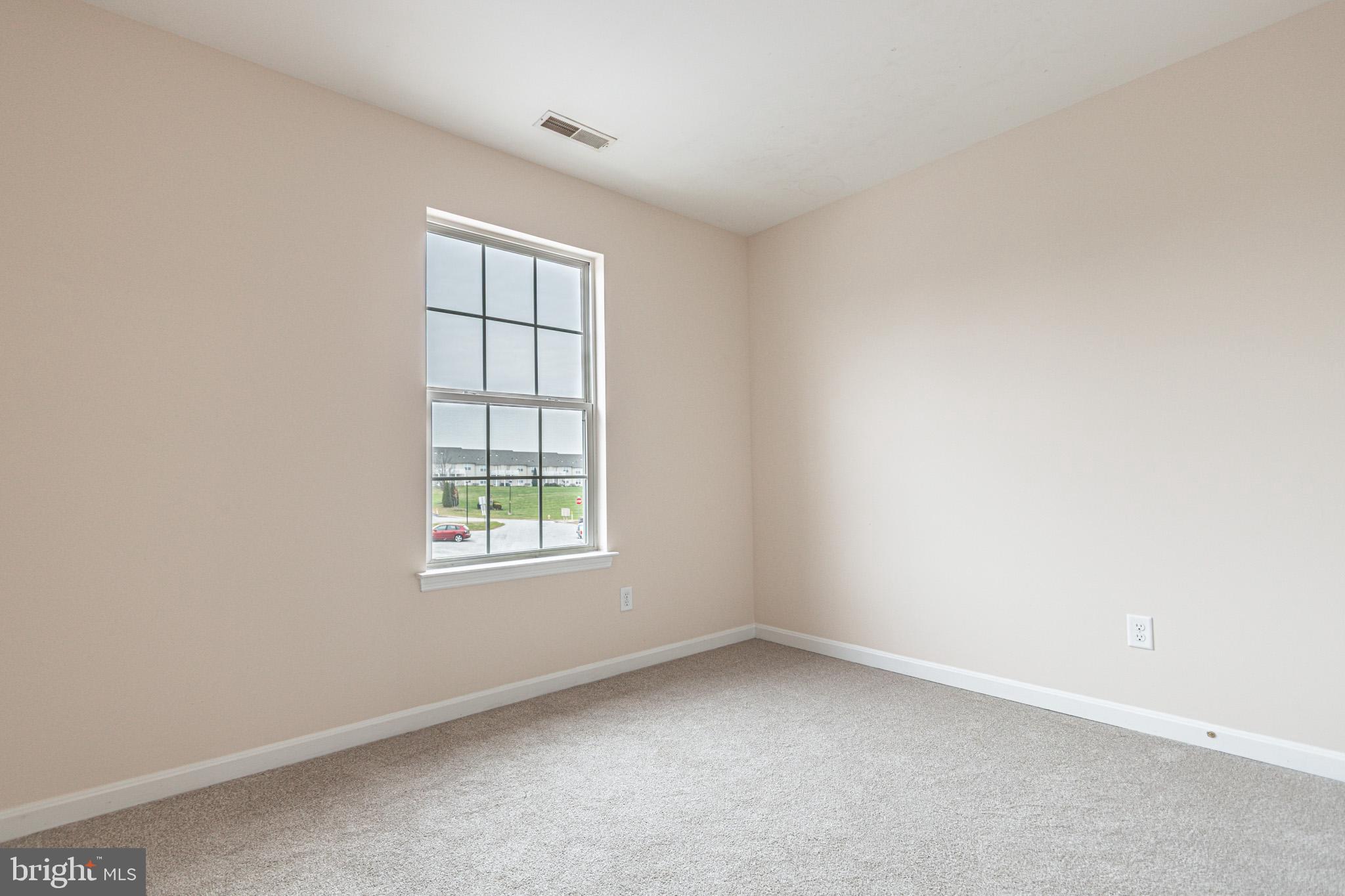 COLONIAL CROSSINGS - Residential