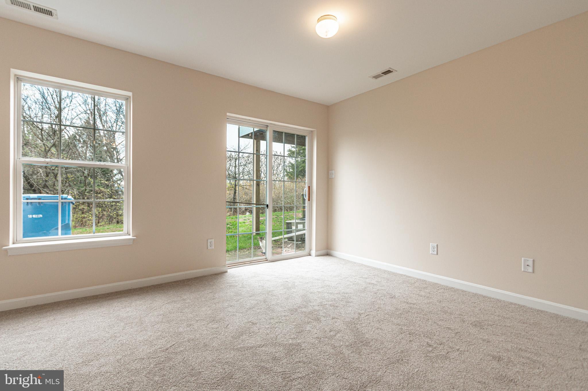 COLONIAL CROSSINGS - Residential