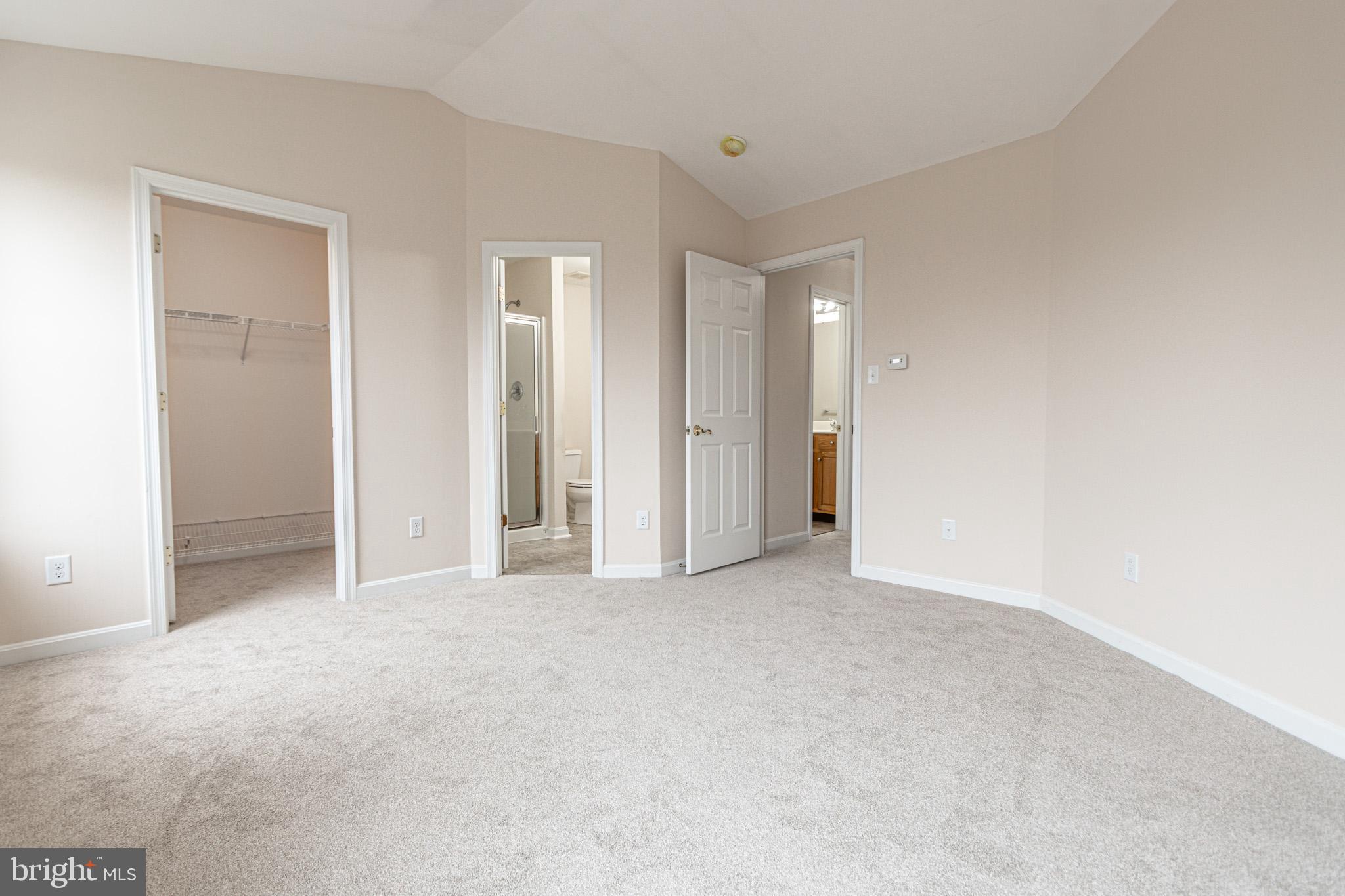 COLONIAL CROSSINGS - Residential