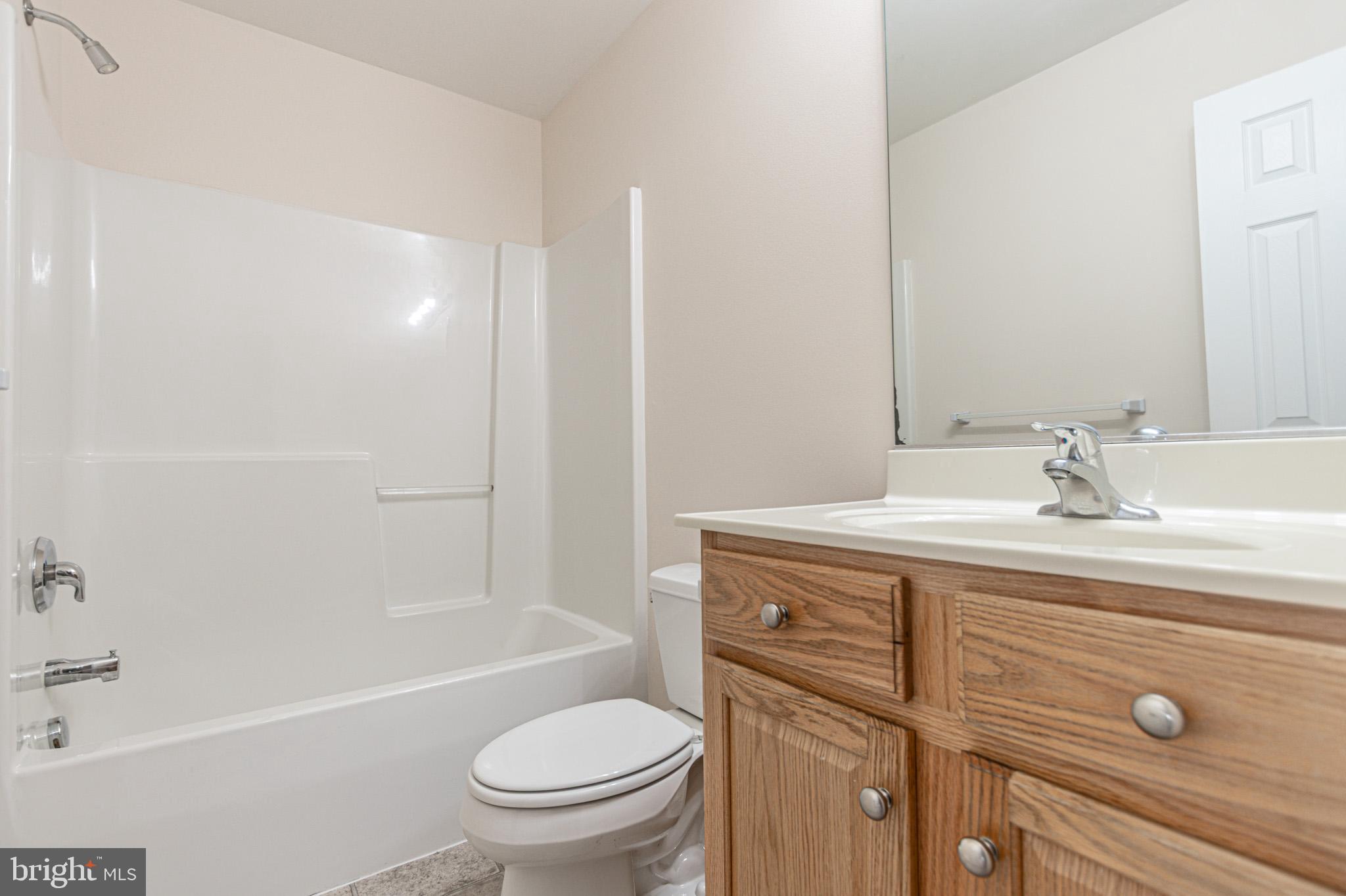 COLONIAL CROSSINGS - Residential