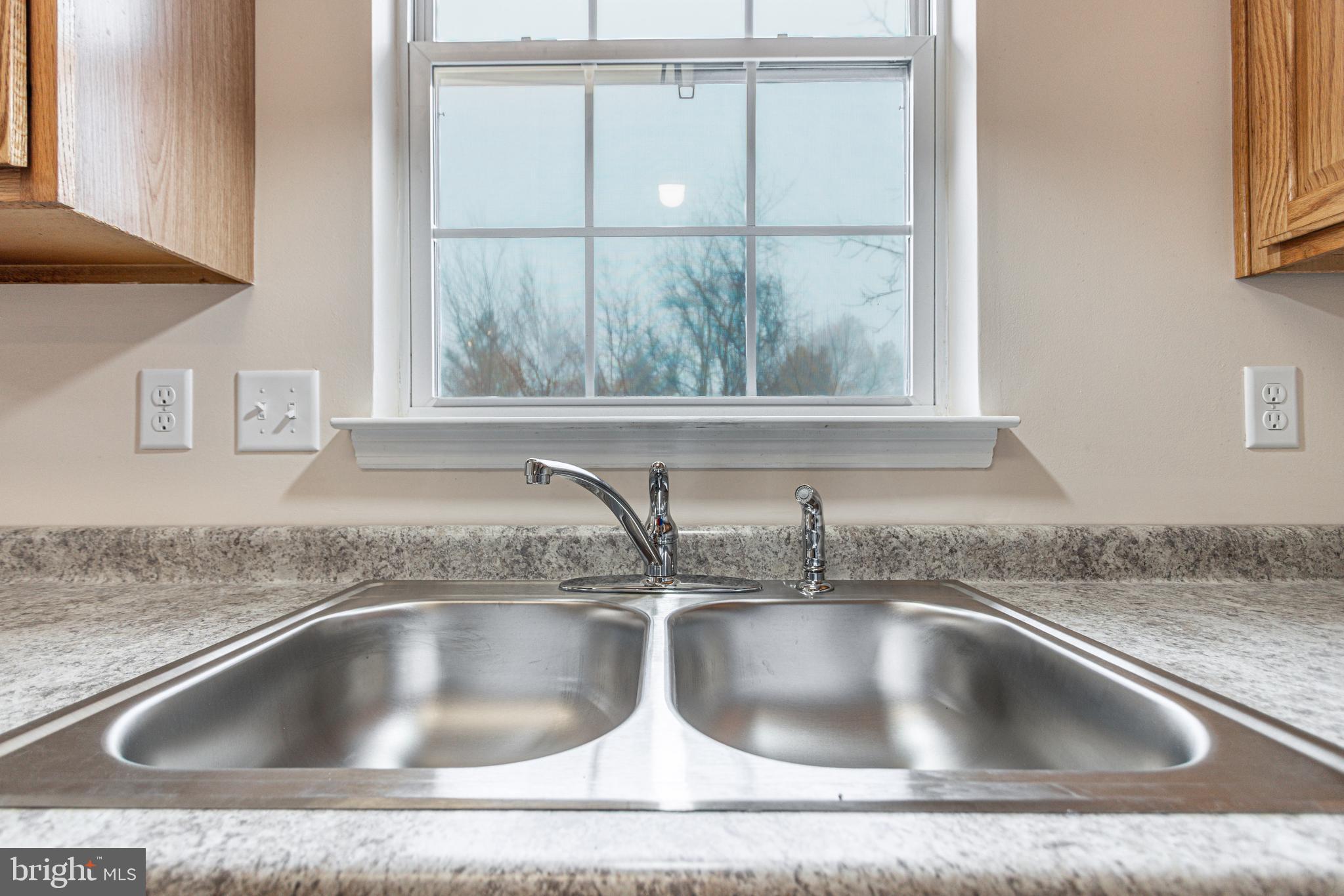 COLONIAL CROSSINGS - Residential