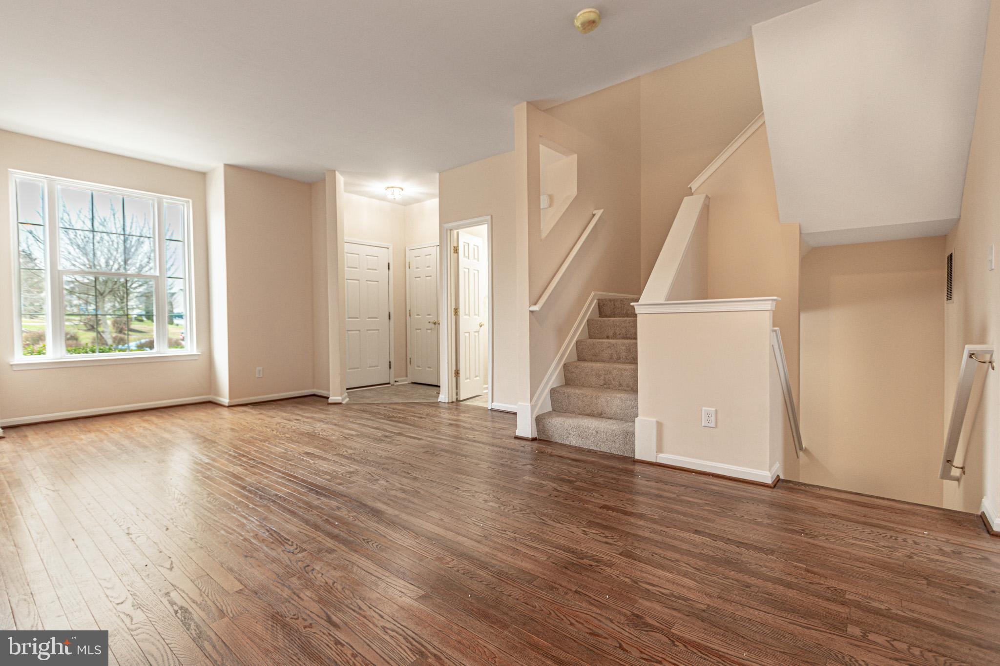 COLONIAL CROSSINGS - Residential