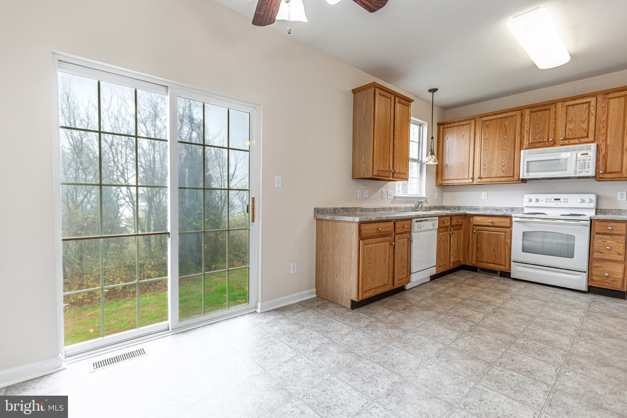 COLONIAL CROSSINGS - Residential