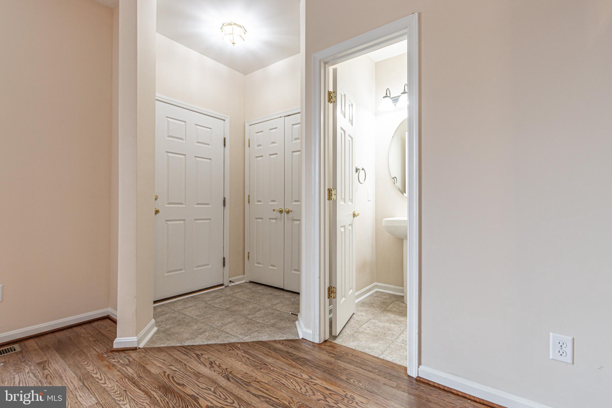 COLONIAL CROSSINGS - Residential