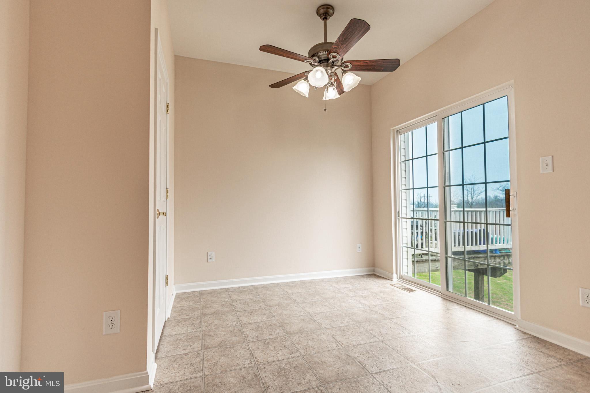 COLONIAL CROSSINGS - Residential