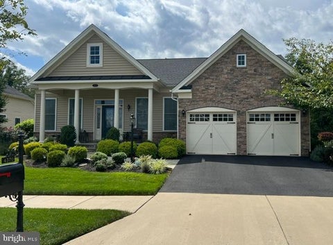 Photo of 4370 Gravely Meadow Court, HAYMARKET, VA 20169 (MLS # VAPW2129330)