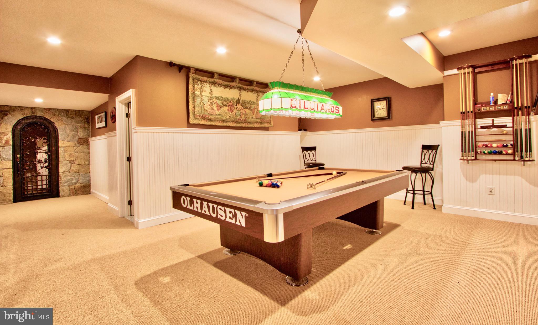 WOLF TRAP DOWNS - Residential