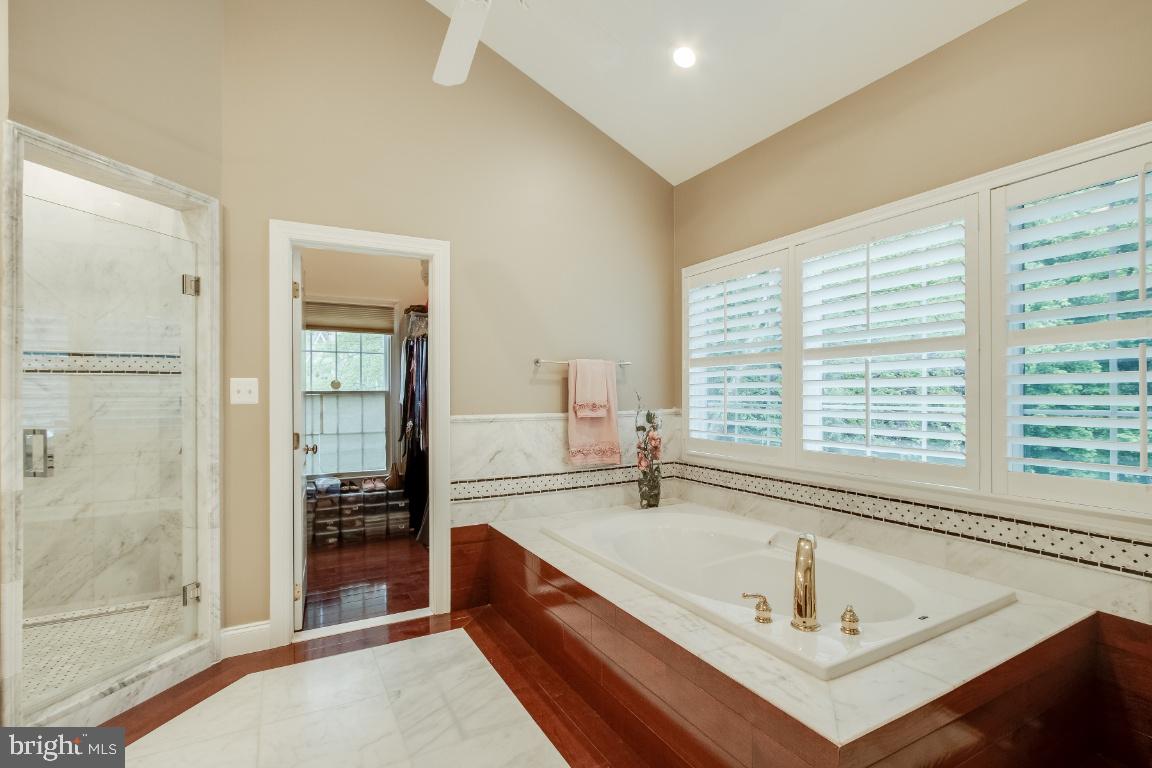 WOLF TRAP DOWNS - Residential