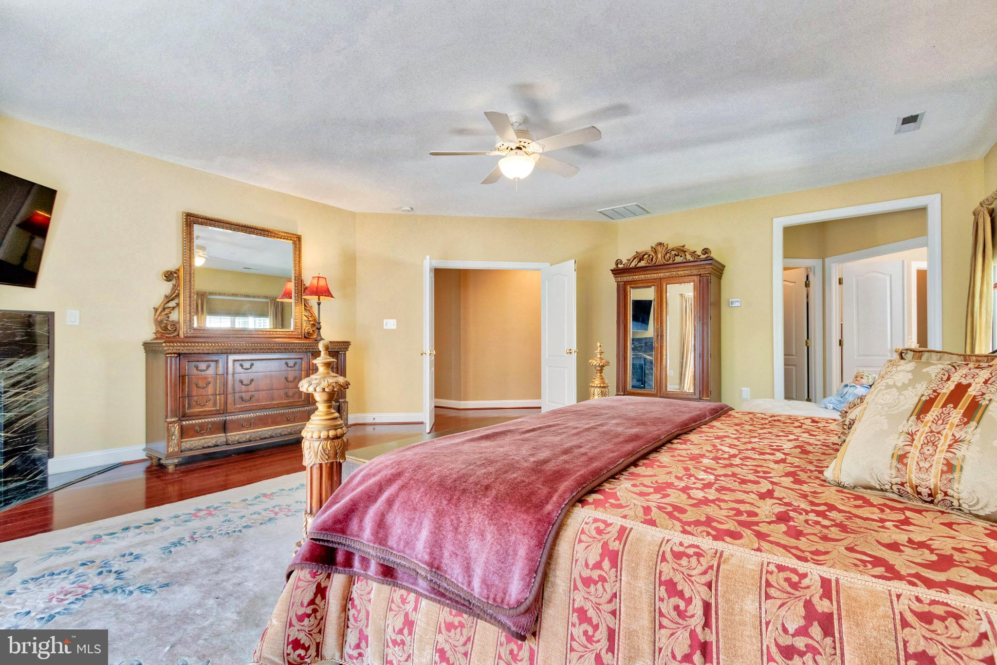 WOLF TRAP DOWNS - Residential