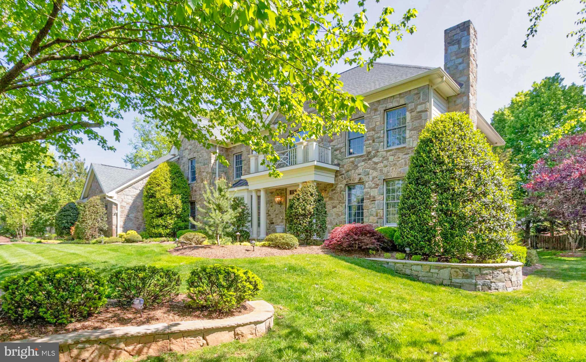 WOLF TRAP DOWNS - Residential