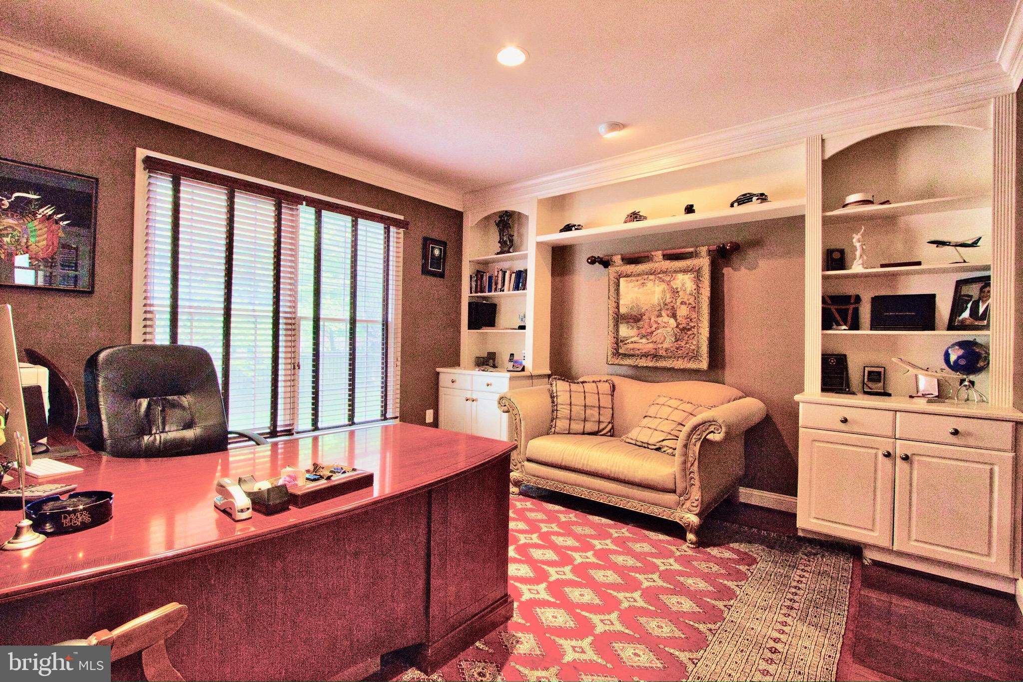 WOLF TRAP DOWNS - Residential